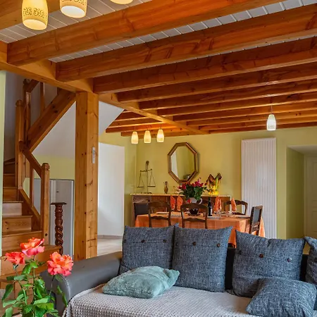 بيت للعطل De Montchamp *